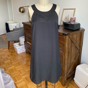 Black sleeveless Shift dress